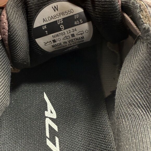 Women’s size 9-Altra Lone Peak 9 Purple Trail Running Hiking Zero Drop Shoes - Picture 9 of 10